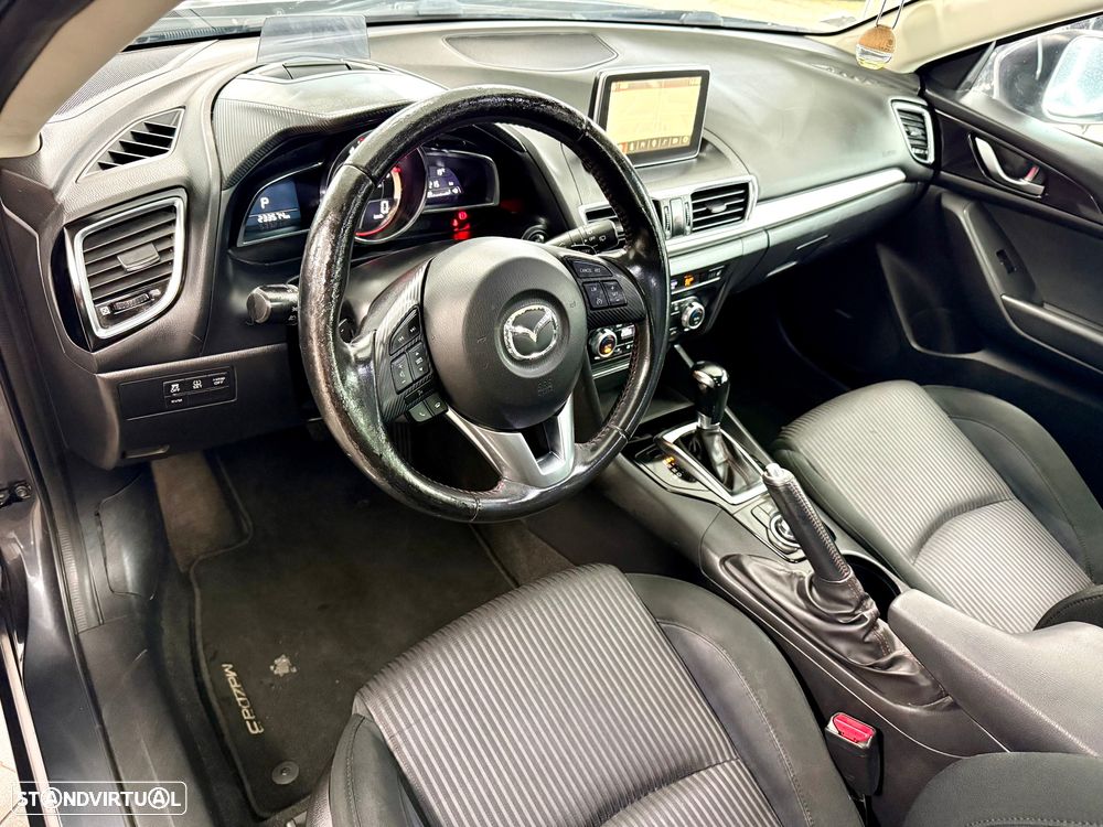 Mazda 3 Hatchback - 9