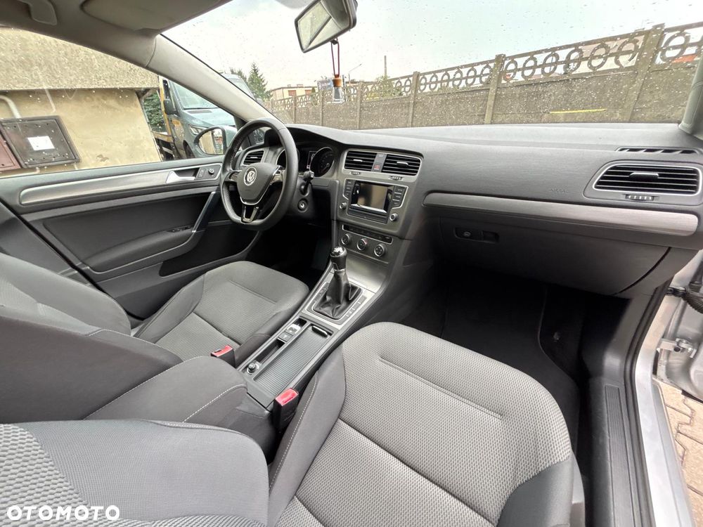 Volkswagen Golf - 19