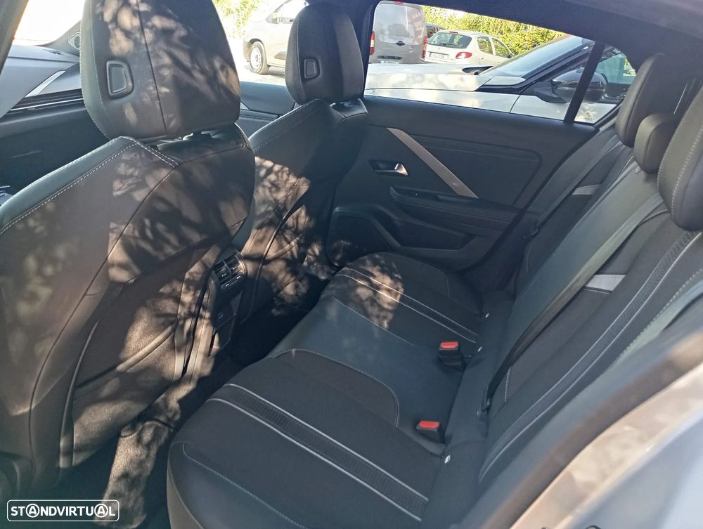 Opel Astra 1.2 T GS Aut. - 9