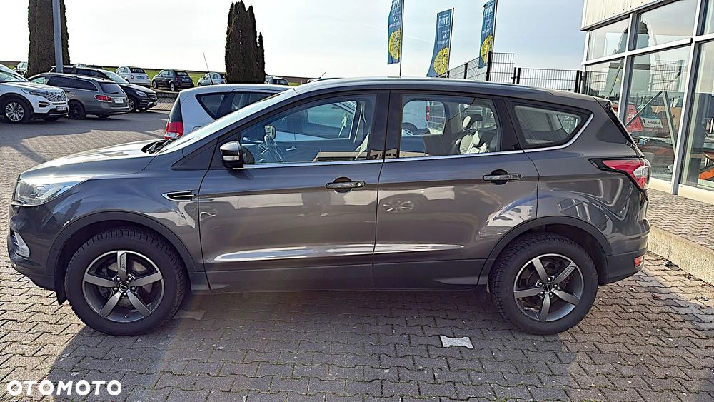 Ford Kuga - 3
