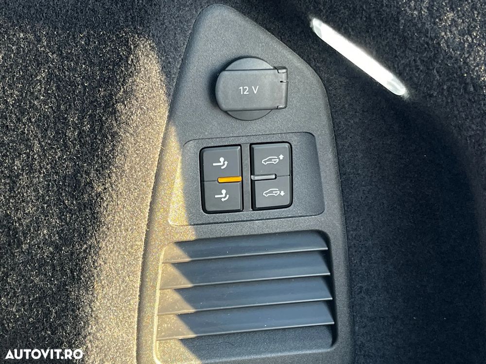 Volkswagen Touareg - 27