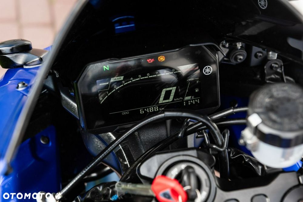Yamaha R7 - 7
