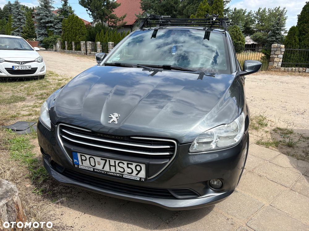 Peugeot 301 1.2 Pure Tech Active - 1
