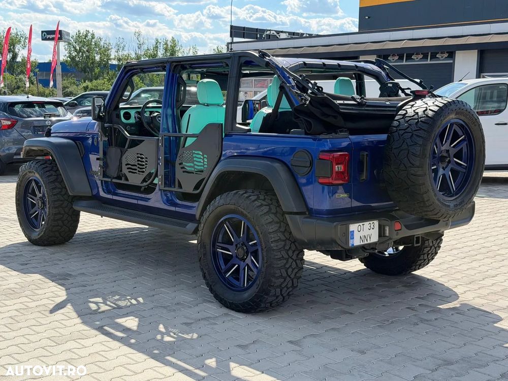 Jeep Wrangler - 12