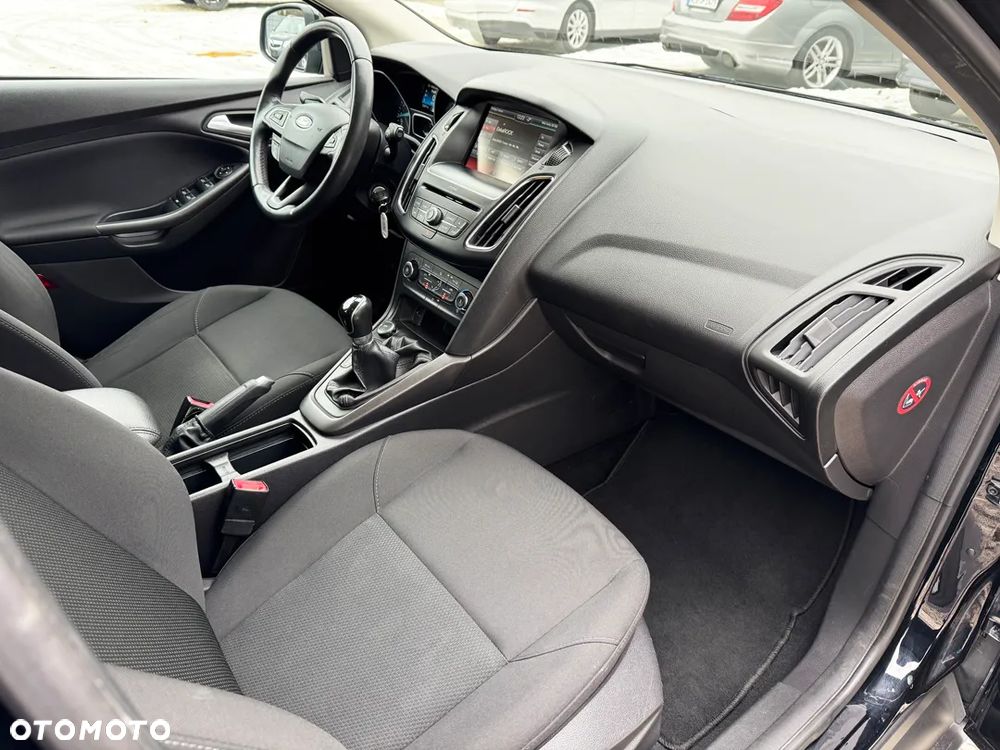 Ford Focus 1.0 EcoBoost Titanium - 22