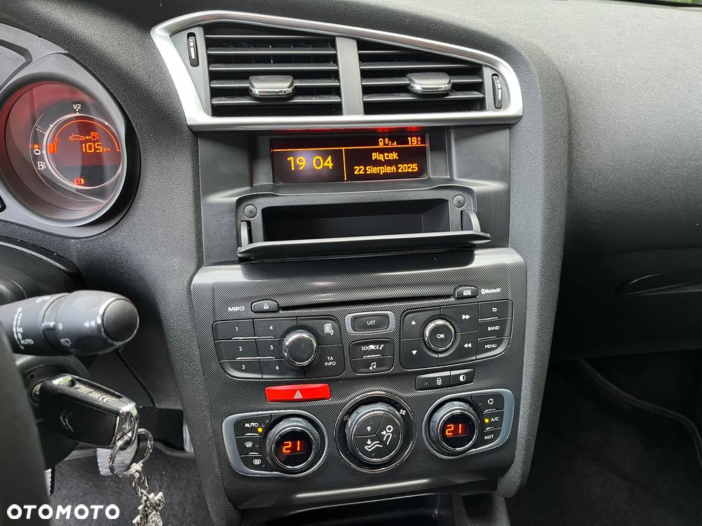 Citroën C4 e-HDi 115 Exclusive - 25