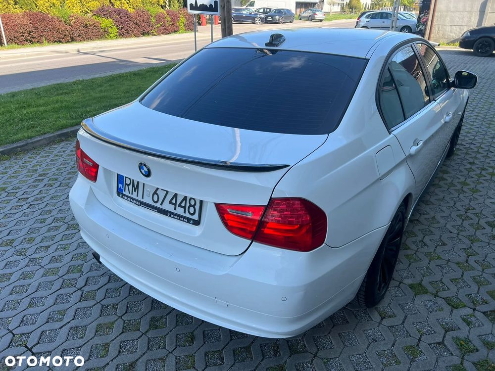 BMW Seria 3 318i - 11