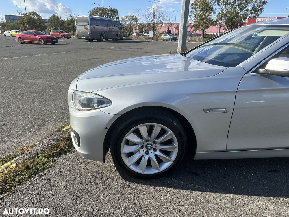 BMW Seria 5 525d xDrive AT - 9