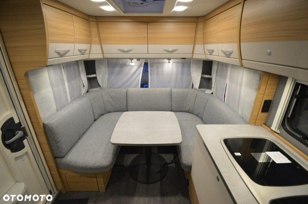 Dethleffs Camper 470 FR - 10