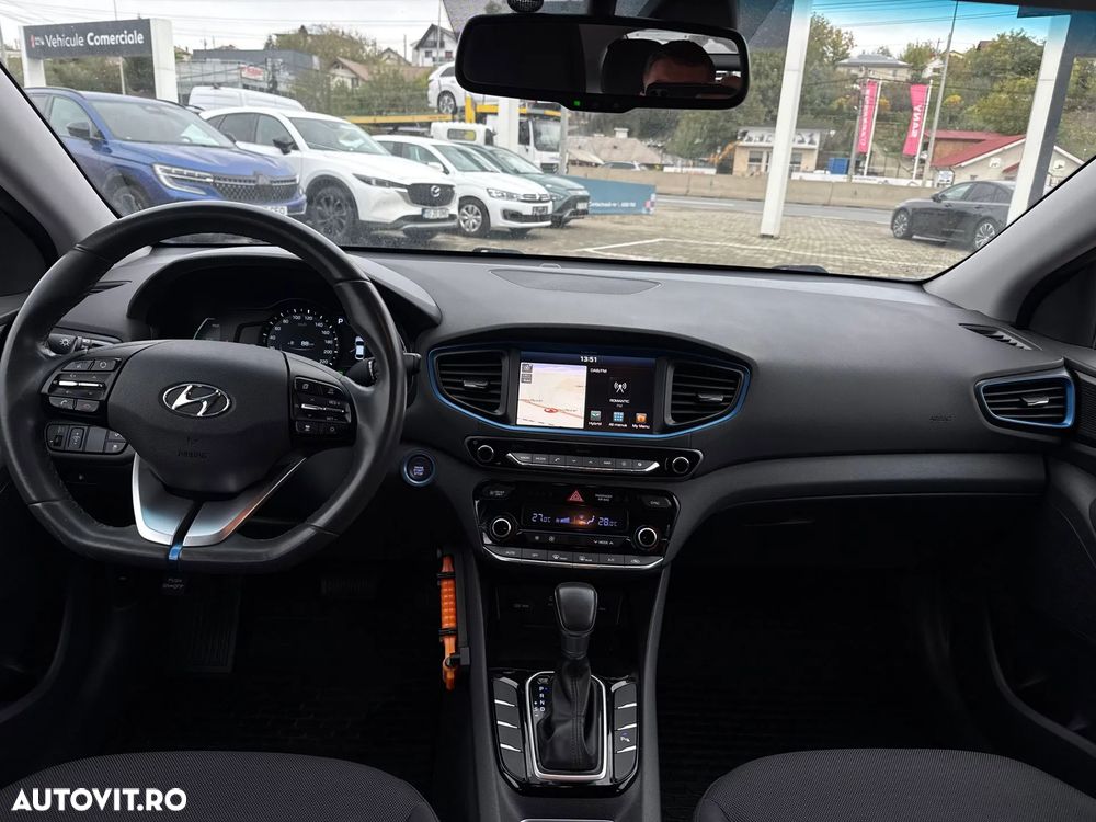 Hyundai IONIQ - 11