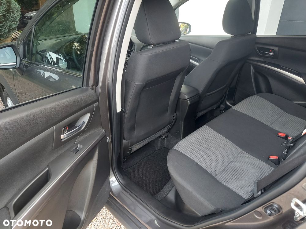 Suzuki S-Cross 1.5 Dualjet AGS Comfort - 8