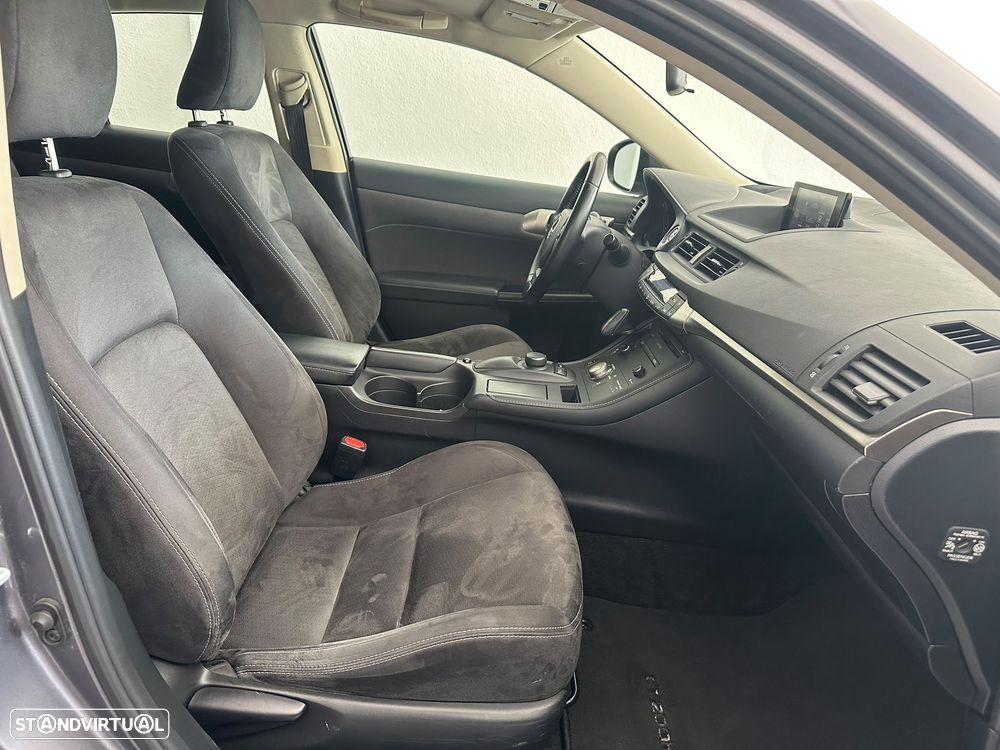 Lexus CT 200h Business - 28