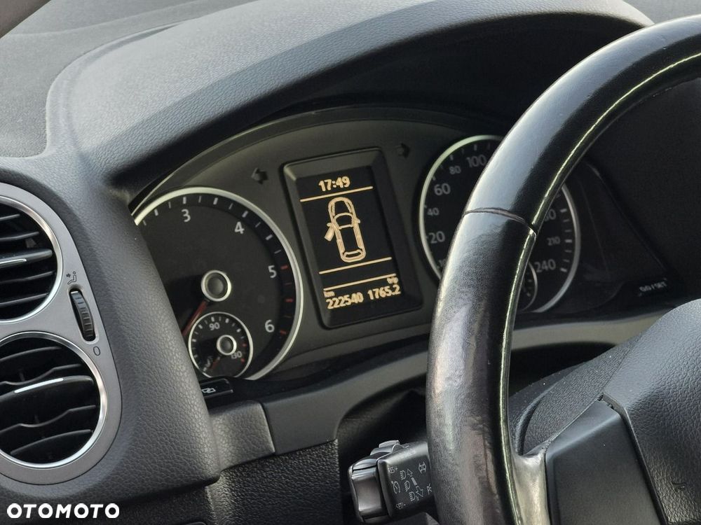 Volkswagen Tiguan - 8