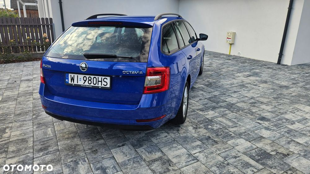 Skoda Octavia 1.6 TDI Ambition DSG - 9