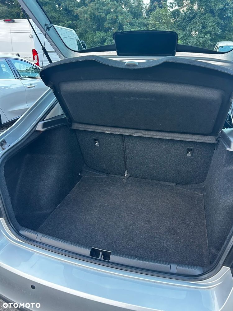 Skoda RAPID 1.0 TSI Active - 7
