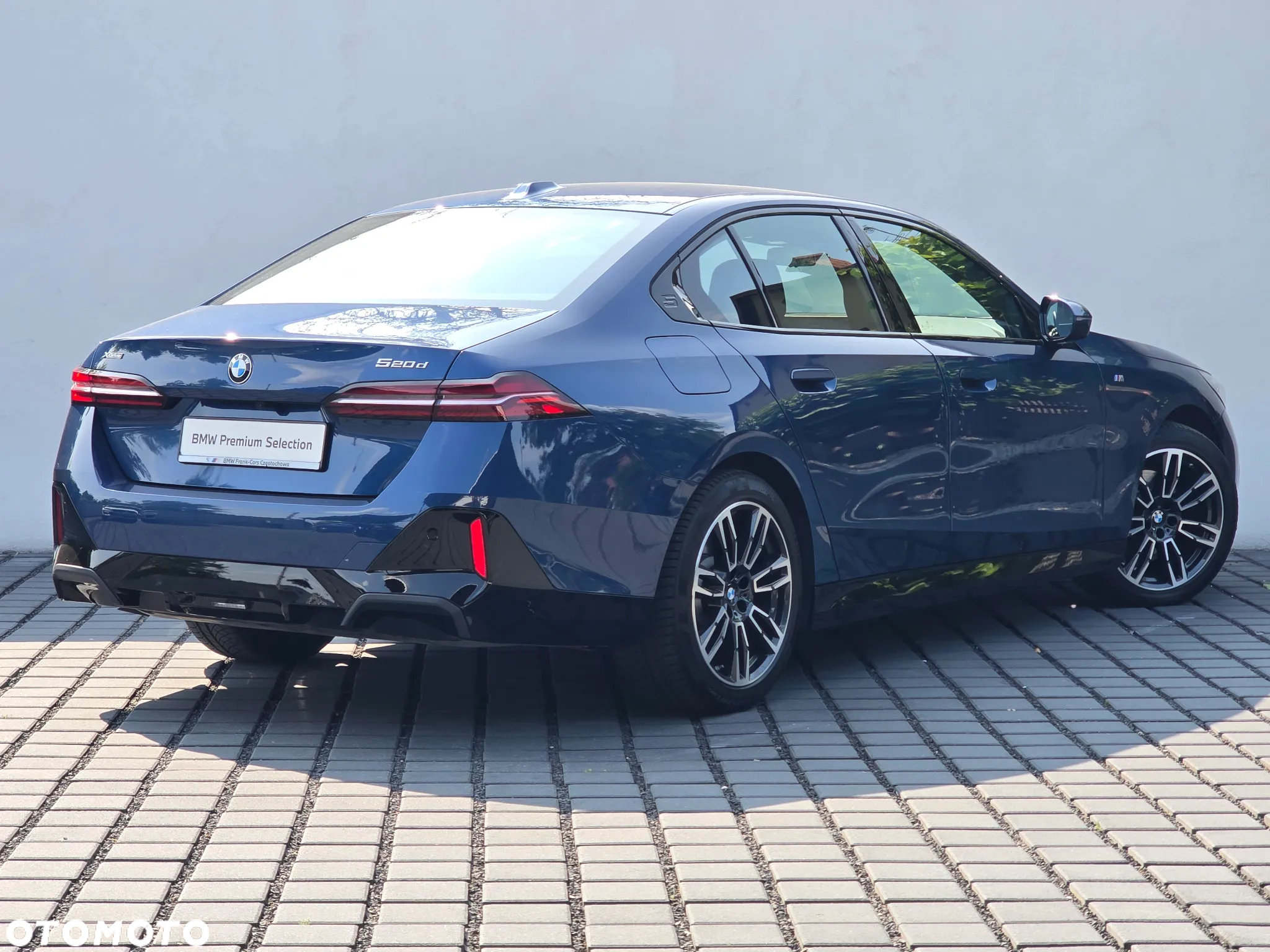 BMW Seria 5 520d xDrive - 2