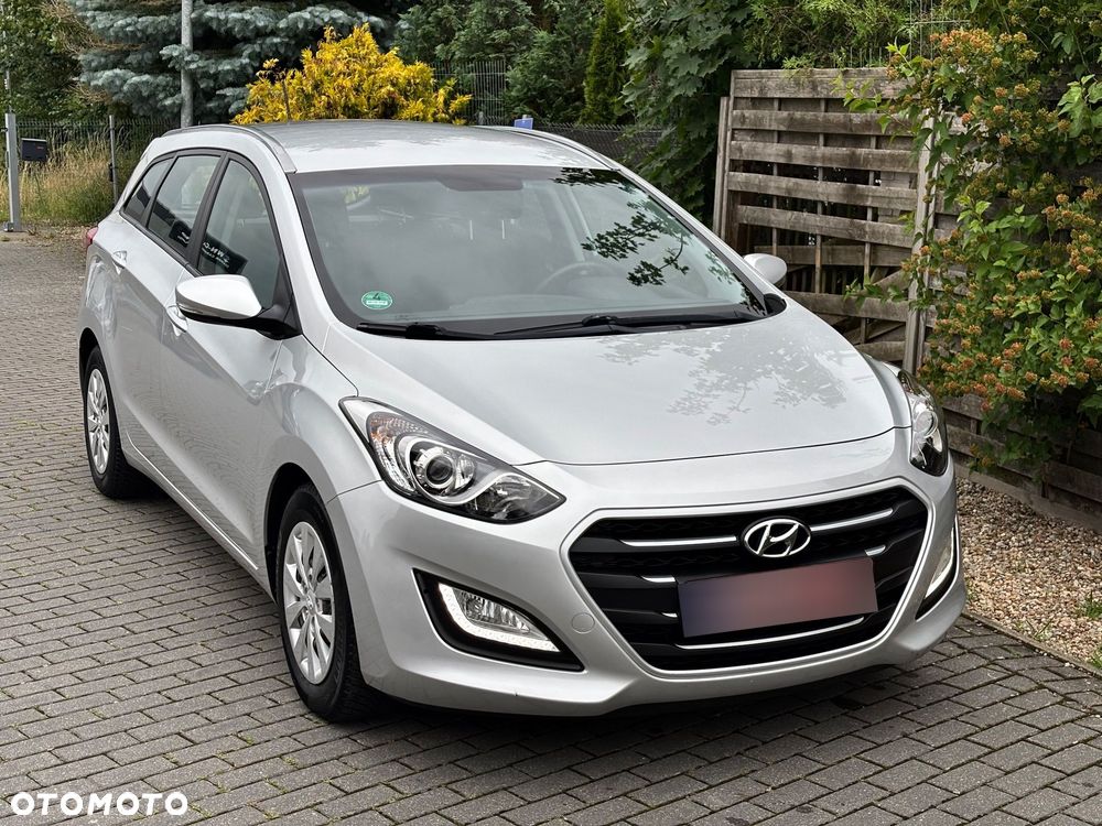 Hyundai i30 blue 1.6 CRDi Classic Navigation - 9