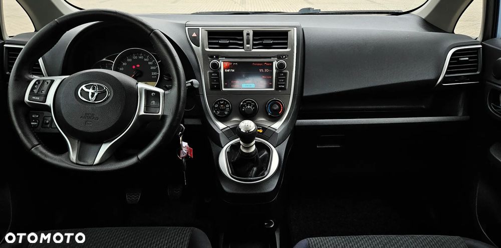 Toyota Verso S 1.4 D-4D Premium - 8