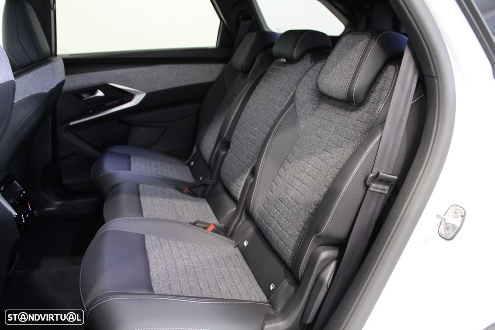 Peugeot 5008 1.2 Hybrid Allure e-DCS6 - 27