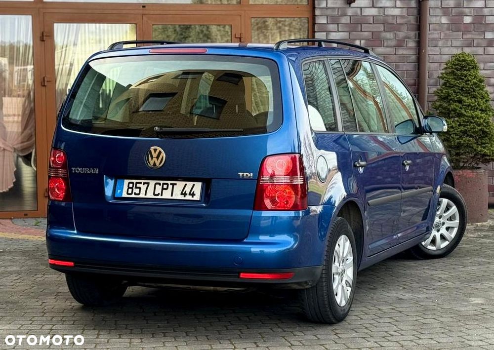 Volkswagen Touran - 21