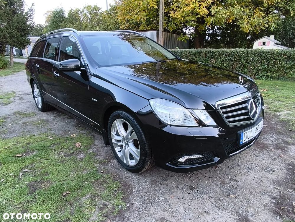 Mercedes-Benz E-Class 2010 photo 3