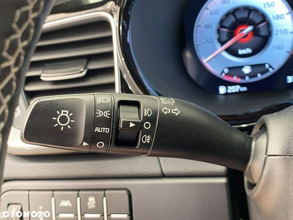 Kia ProCeed - 26