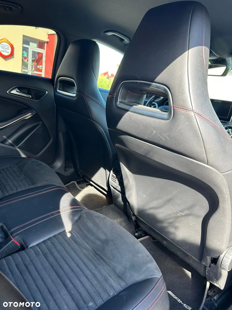 Mercedes-Benz CLA 200 7G-DCT Urban - 10