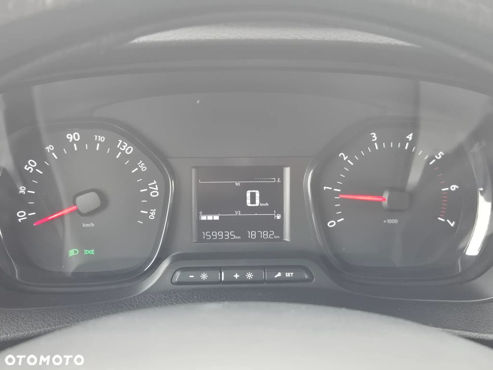 Peugeot Traveller 2.0 BlueHDi Compact Active - 9