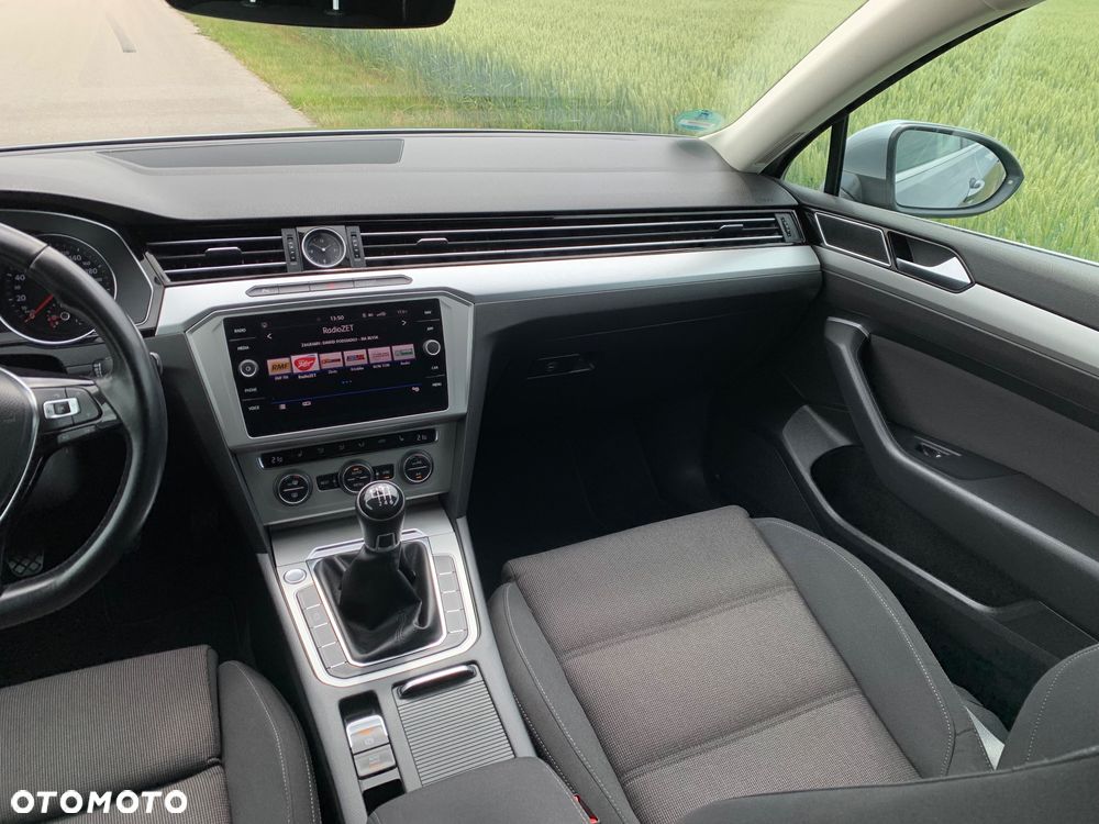 Volkswagen Passat 2.0 TDI (BlueMotion Technology) Comfortline - 15