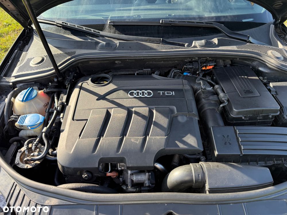 Audi A3 Sportback 2.0 TDI DPF S line Sportpaket - 12
