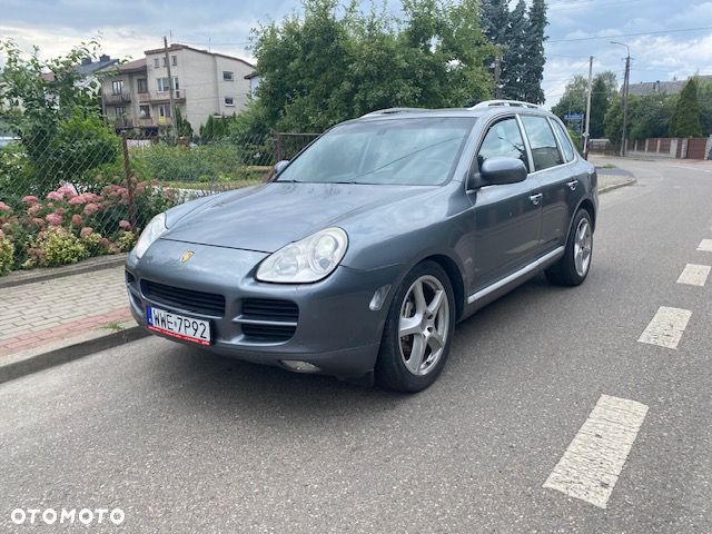 Porsche Cayenne - 2