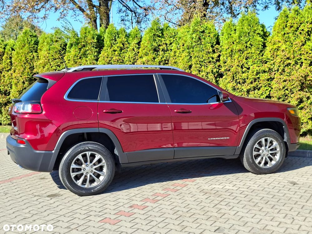 Jeep Cherokee - 12
