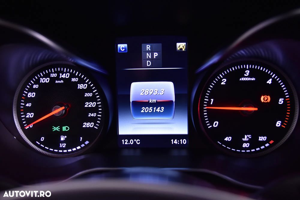 Mercedes-Benz GLC - 11