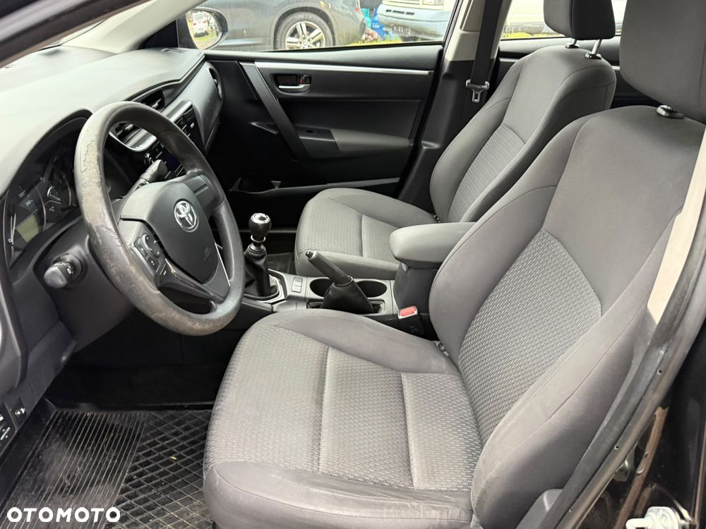 Toyota Corolla 1.4 D-4D Comfort - 13