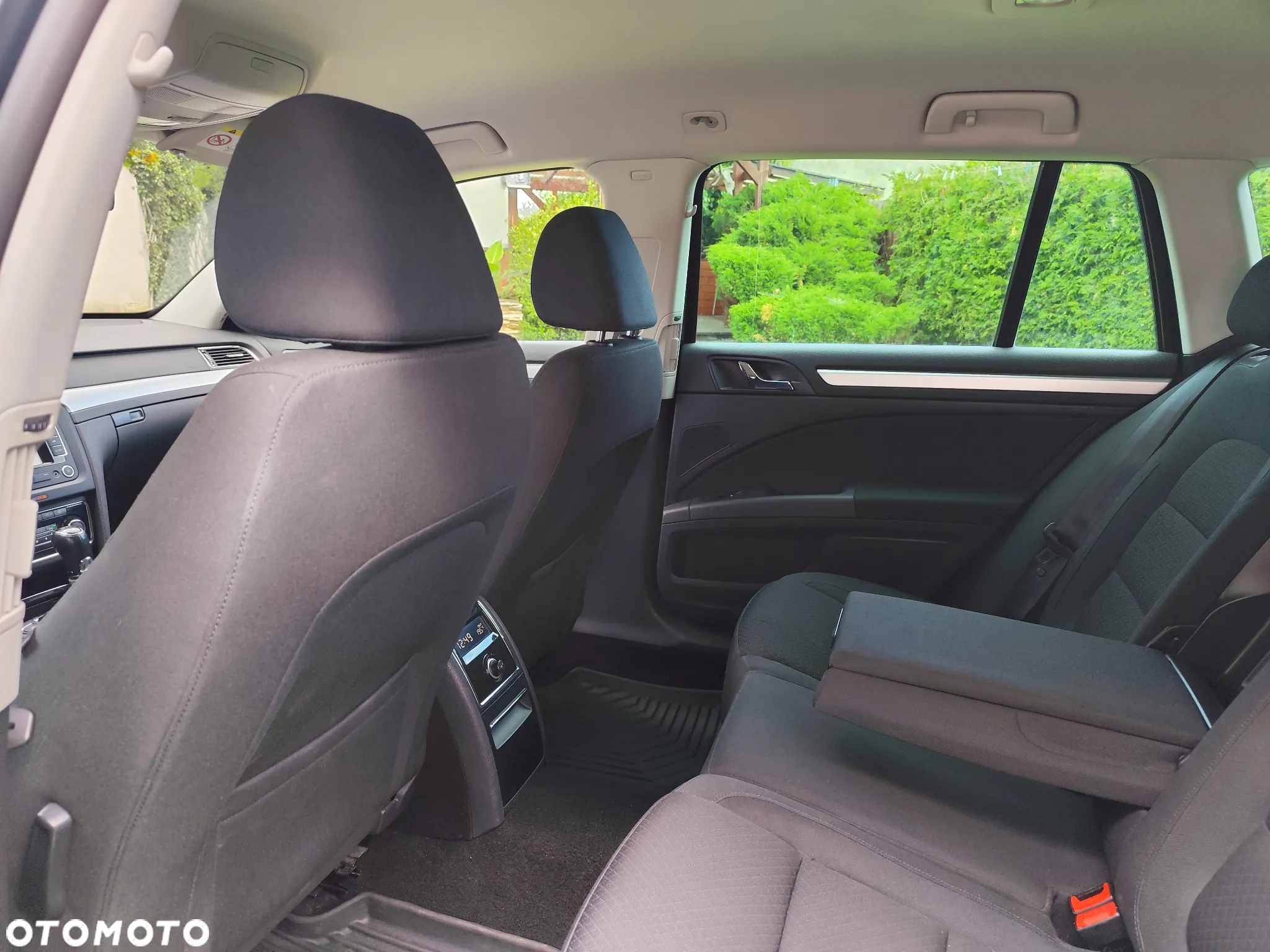 Skoda Superb 2.0 TDI Comfort DSG - 13