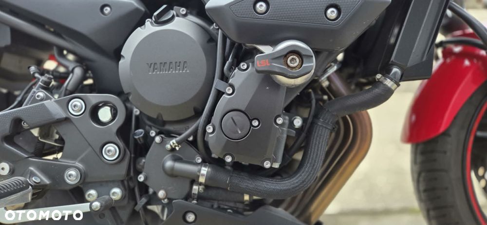 Yamaha XJ - 8