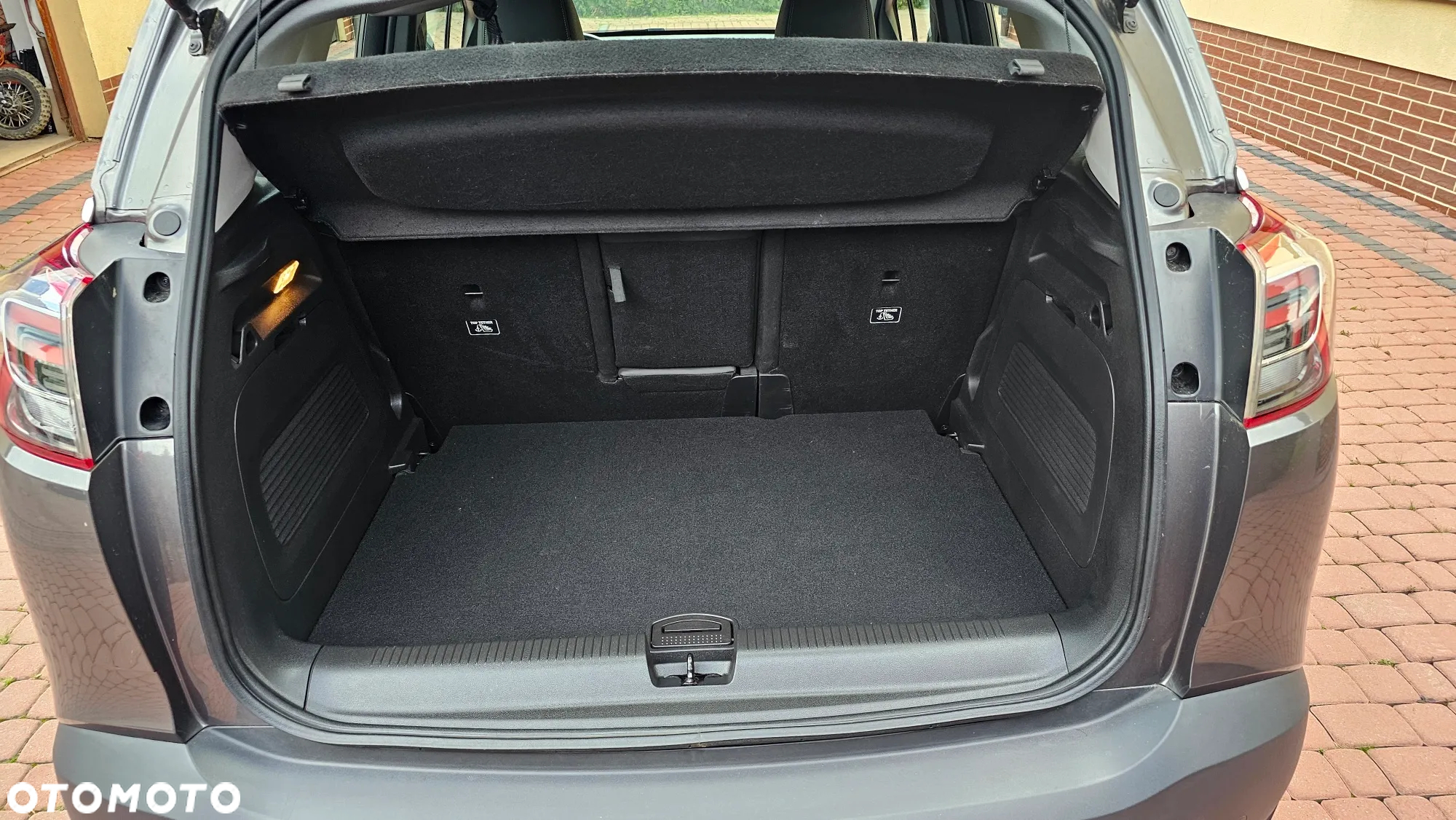 Opel Crossland X - 21