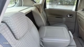 Renault Scénic 1.5 dCi Confort Dynamique - 32