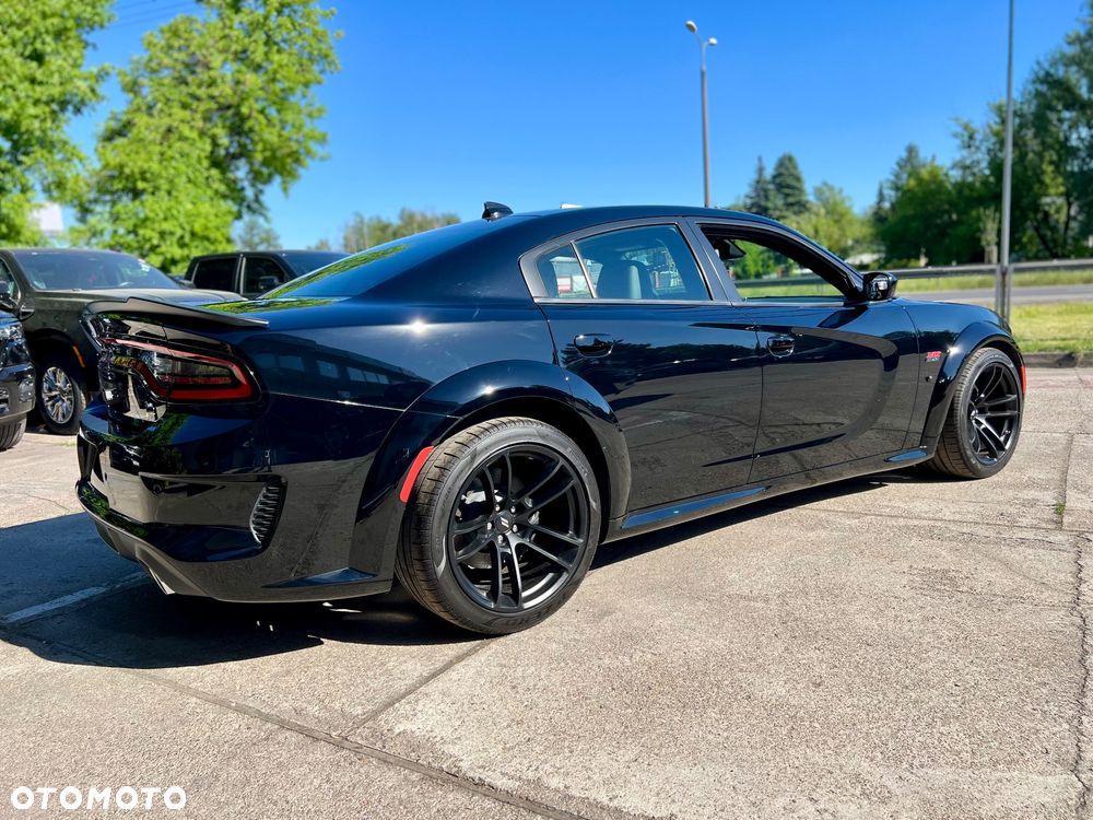 Dodge Charger 6.4 Scat Pack Widebody - 10
