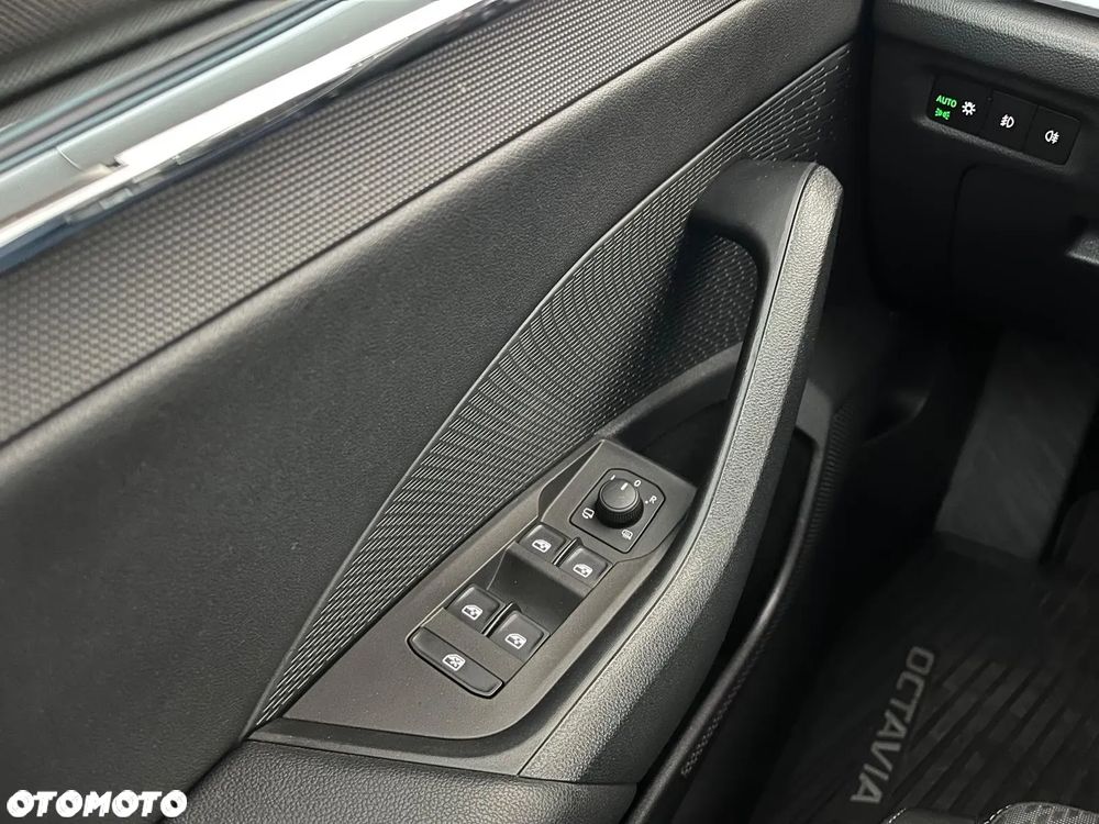 Skoda Octavia 1.5 TSI ACT Style - 31