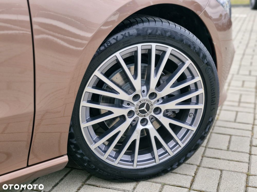 Mercedes-Benz CLA 200 Progressive 7G-DCT - 40