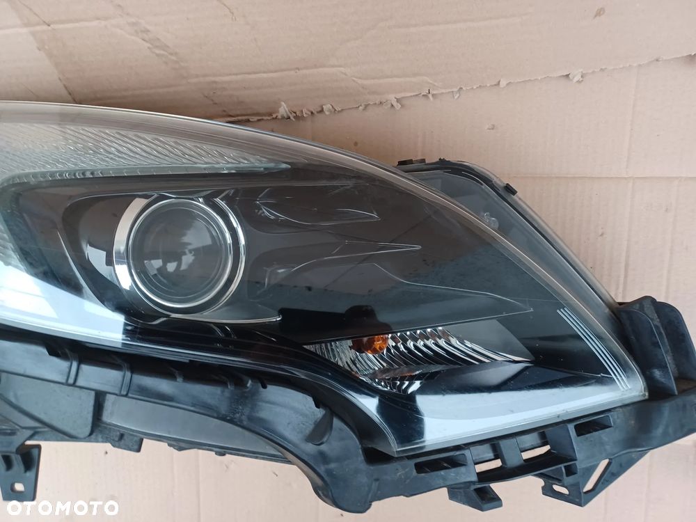 LAMPA PRZEDNIA PRAWA ZAFIRA C EUROPA - 9