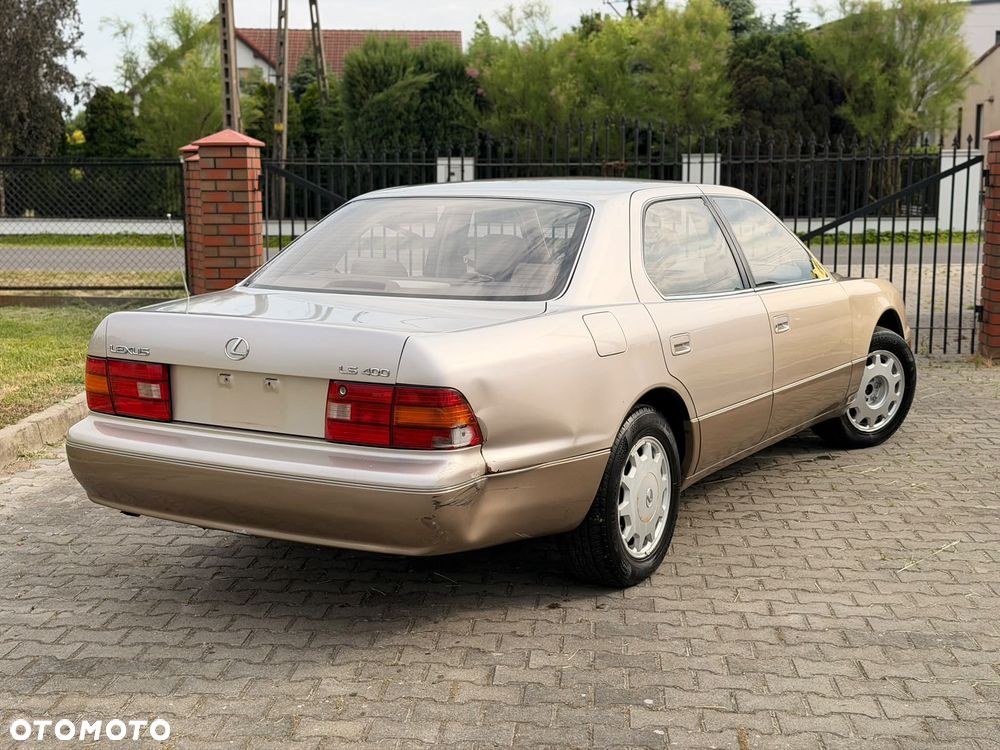 Lexus LS - 3