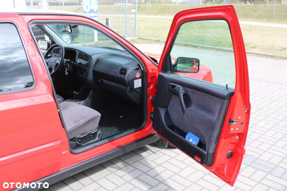 Volkswagen Vento - 22