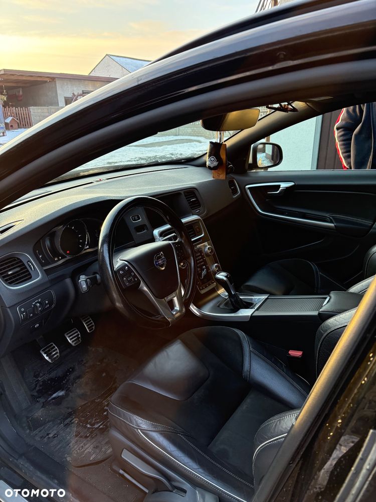 Volvo V60 D3 Drive-E R-Design Momentum - 7