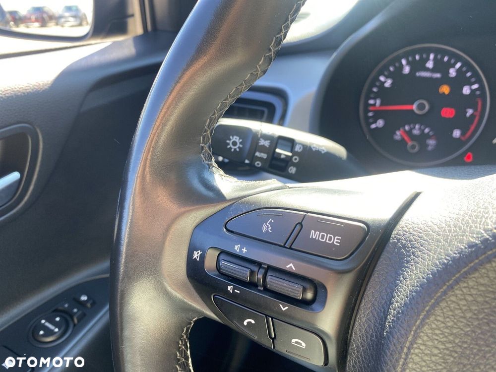 Kia Rio - 19