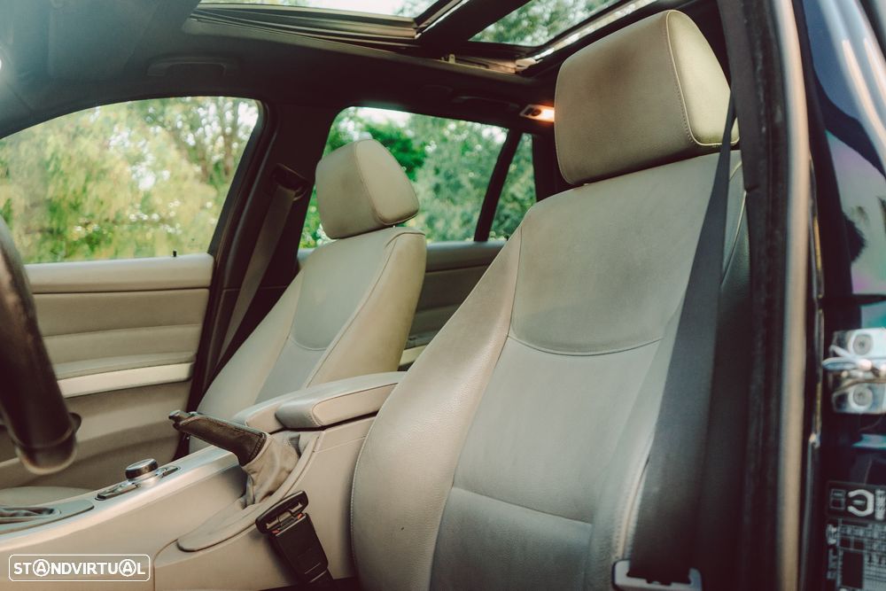 BMW 320 d Touring Navi. Sport Auto - 10
