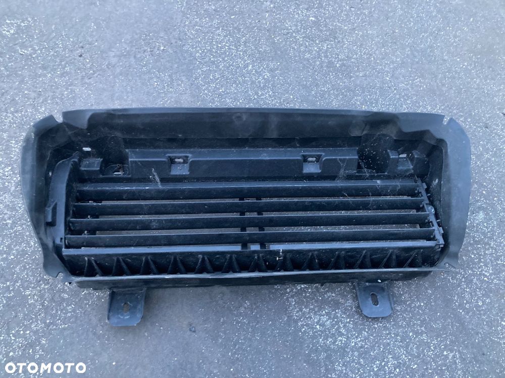 DACIA DUSTER 2 II WLOT POWIETRZA ŻALUZJA KIEROWNICA POWIETRZA krata kratka  DASTER Wwa