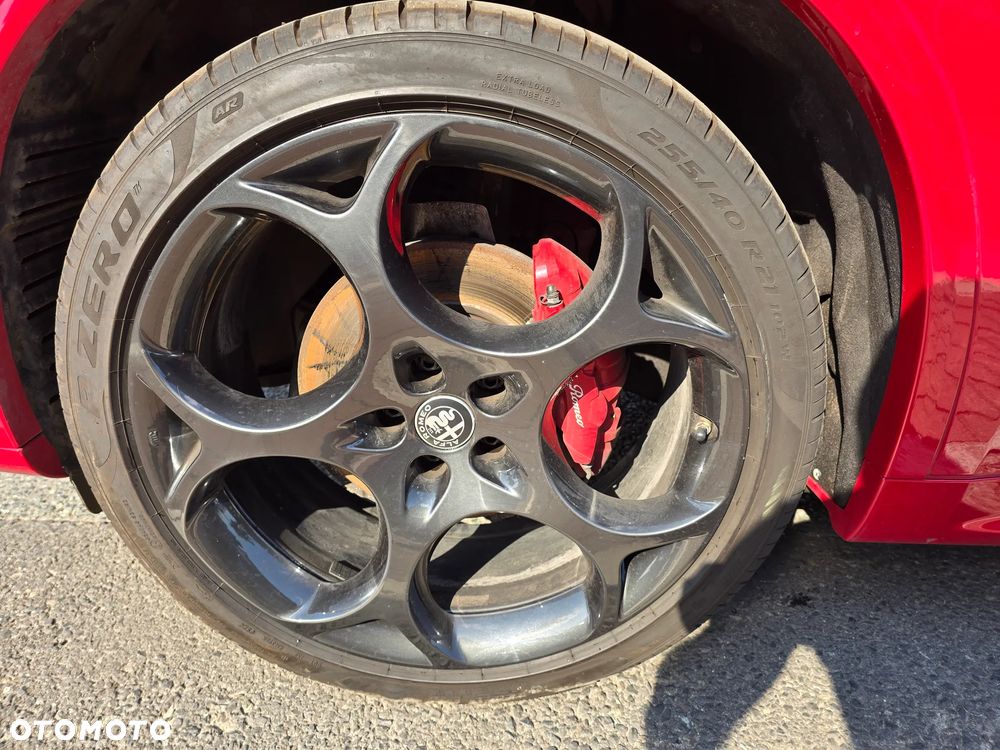 Alfa Romeo Stelvio 2.0 Turbo Tributo Italiano Q4 - 5