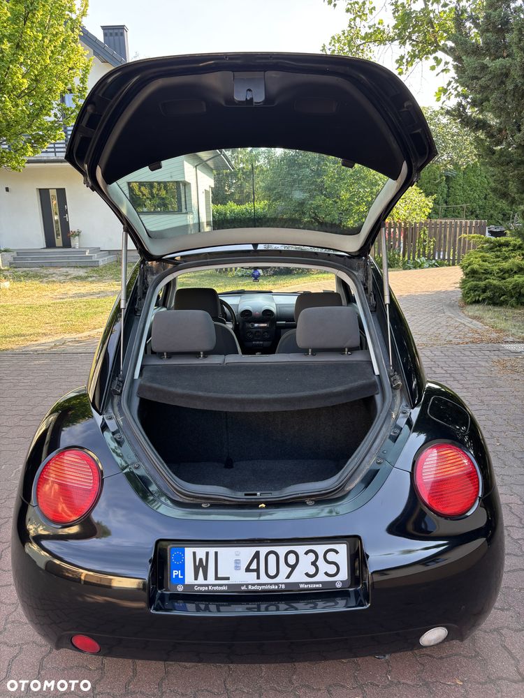 Volkswagen New Beetle - 16